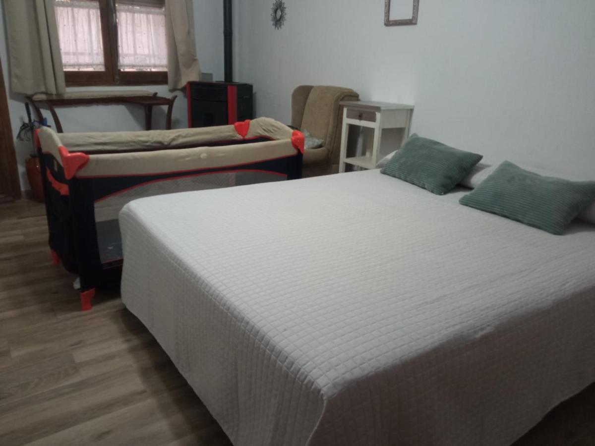 San Isidro Villa Miguelanez ภายนอก รูปภาพ