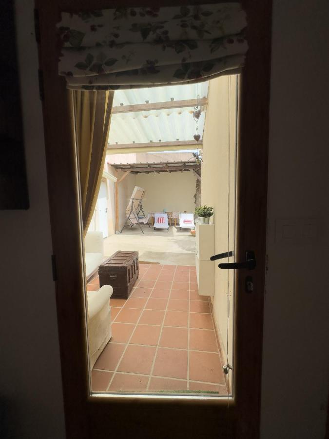 San Isidro Villa Miguelanez ภายนอก รูปภาพ
