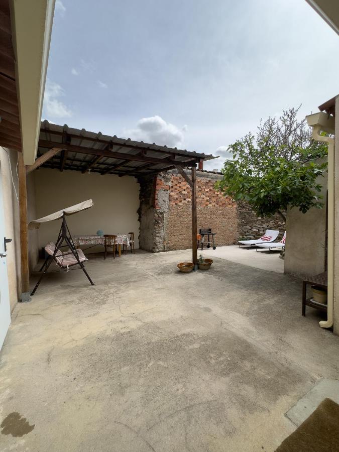 San Isidro Villa Miguelanez ภายนอก รูปภาพ