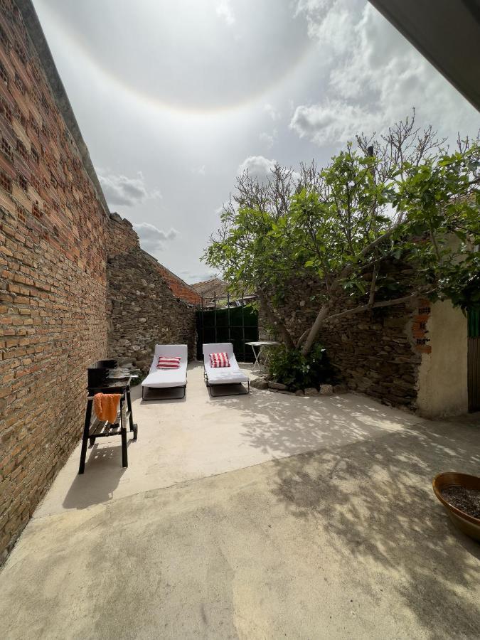 San Isidro Villa Miguelanez ภายนอก รูปภาพ